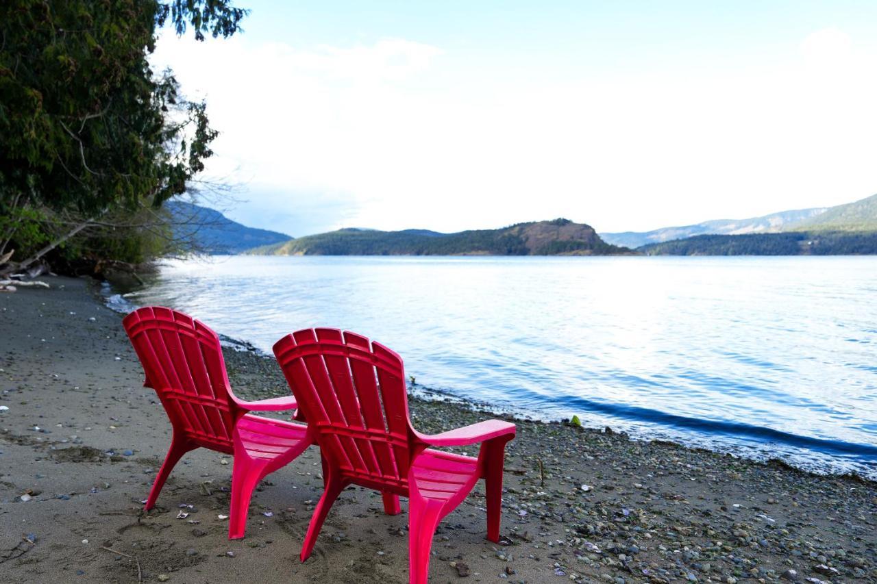 Sea And Cedar Retreat-A Home In A Tranquil Setting Cowichan Bay Extérieur photo